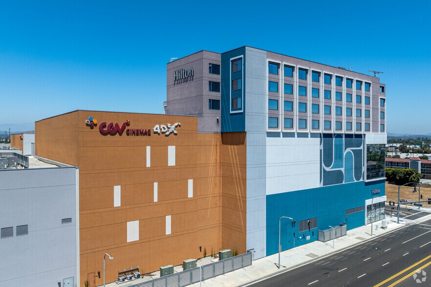 More Photos Of 6940 Beach Blvd, Buena Park Office For Lease