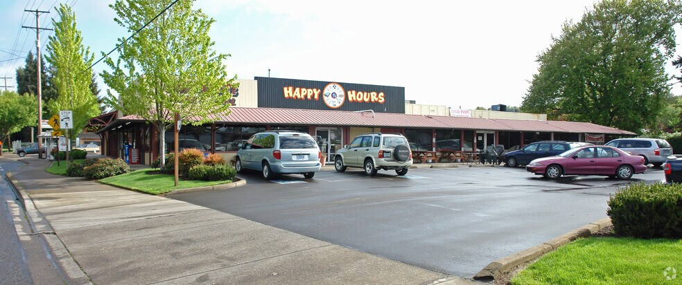 More Photos Of 645 River Rd, Eugene Restaurant For Lease