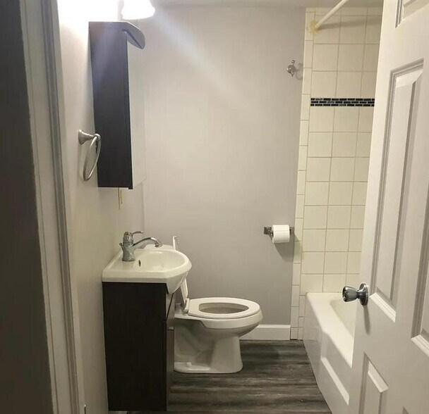 More Photos Of 522 N Main St, Hanna City Apartments For Sale