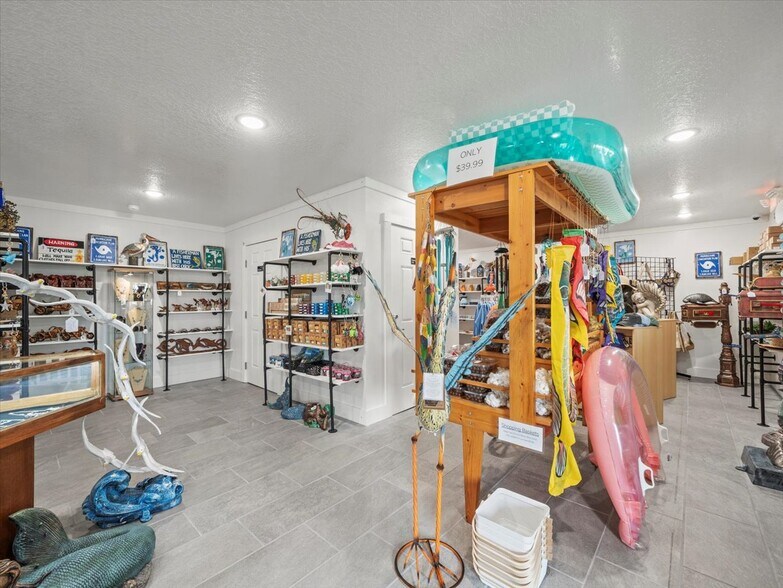 More Photos Of 4291 Shoal Line Blvd, Spring Hill Hotel For Sale