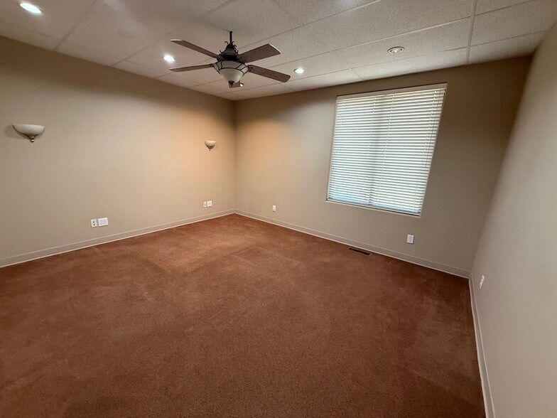 More Photos Of 1029 Monarch St, Lexington Office For Lease