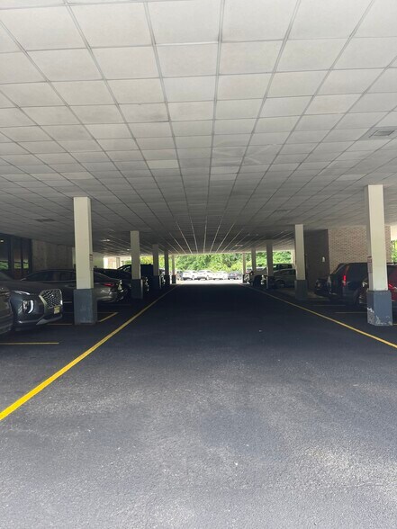 More Photos Of 25 Lindsley Dr, Morristown Medical For Lease