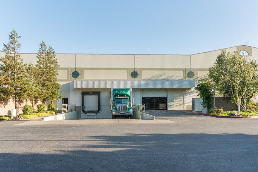 More Photos Of 1450 Technology Ln, Petaluma Warehouse For Lease