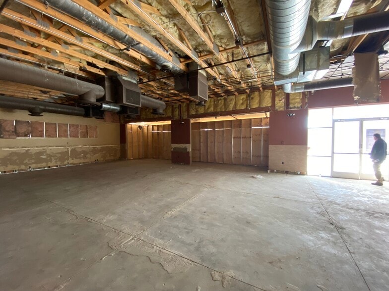 More Photos Of 4280-4302 E Indian School Rd, Phoenix Unknown For Lease