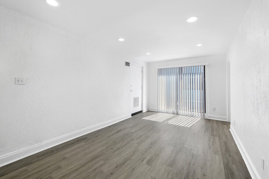 More Photos Of 811 E Las Olas Blvd, Fort Lauderdale Office For Lease