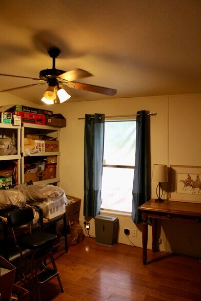 More Photos Of 15329 S Sunland Gin Rd, Arizona City Auto Repair For Sale