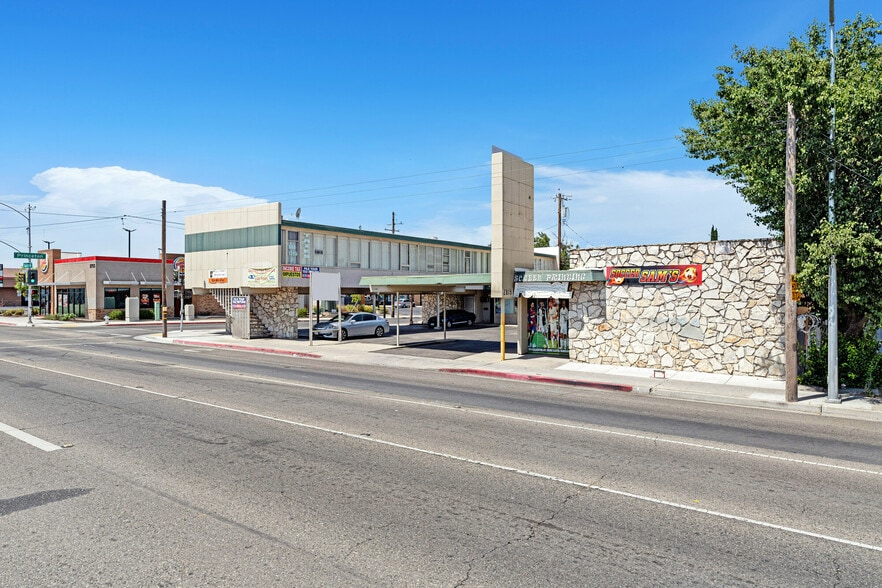 More Photos Of 2801-2819 N Blackstone Ave, Fresno Office For Sale