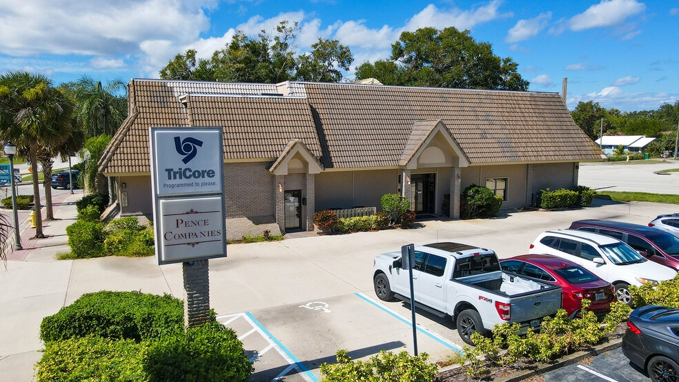 More Photos Of 300 E New Haven Ave, Melbourne Office For Sale