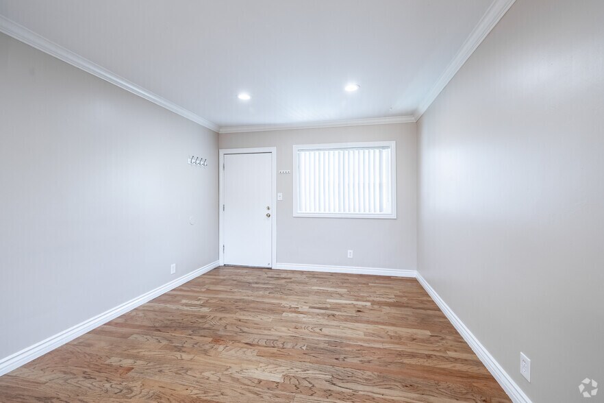 More Photos Of 6635 Wilkinson Ave, North Hollywood Apartments For Sale