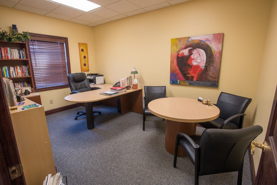 More Photos Of 103 Canal Landing Blvd, Rochester Medical For Lease