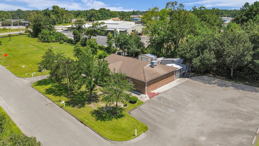 More Photos Of 114 Horizon Park Dr, Savannah Restaurant For Sale