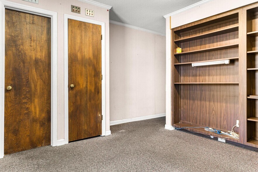 More Photos Of 450 North St, Bamberg Medical For Sale