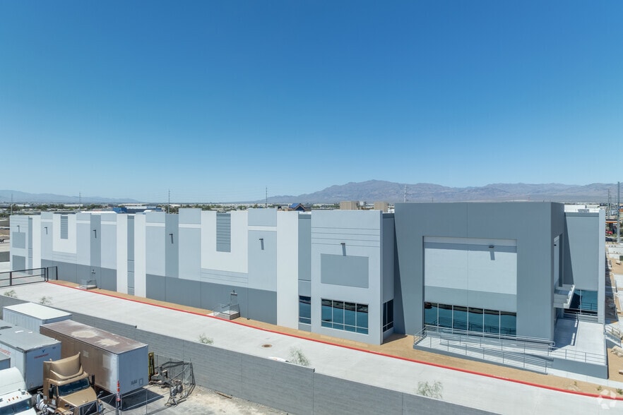 More Photos Of 2327 N Nellis Blvd, Las Vegas Distribution For Sale