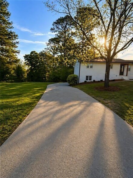 More Photos Of 3680 Bells Ferry Rd NW, Kennesaw Specialty For Sale