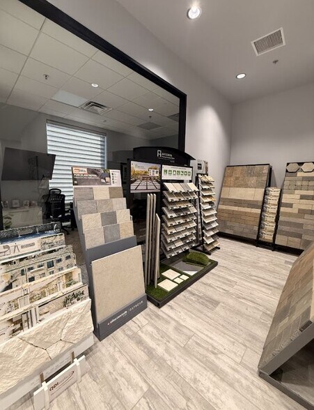 More Photos Of 39301 Badger St, Palm Desert Warehouse For Sale