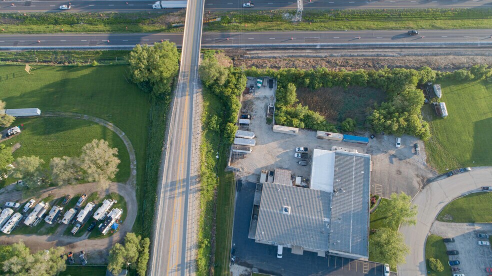 More Photos Of 20620 Burl Ct, Joliet Warehouse For Lease