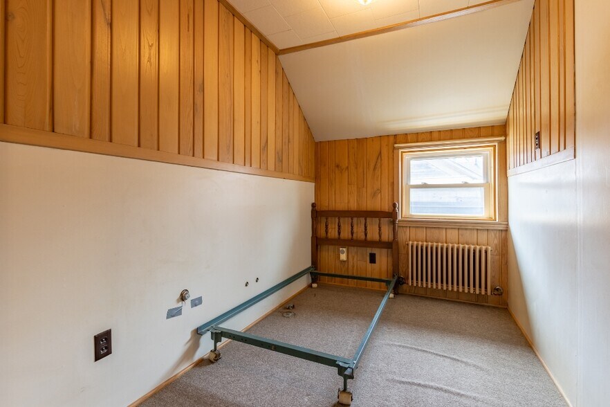 More Photos Of 740 Washington St, Wausau Bar For Sale