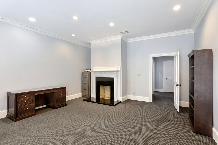 More Photos Of 1719 Abercorn St, Savannah Office Residential For Sale