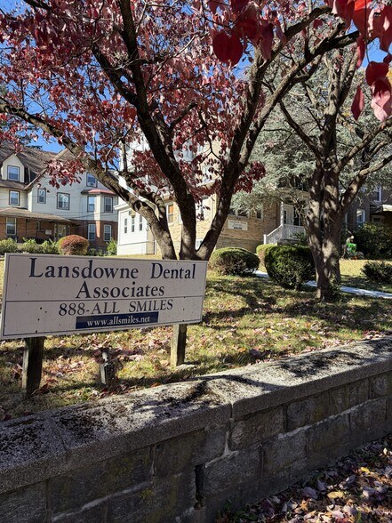 More Photos Of 8 Runnemede Ave, Lansdowne Apartments For Sale