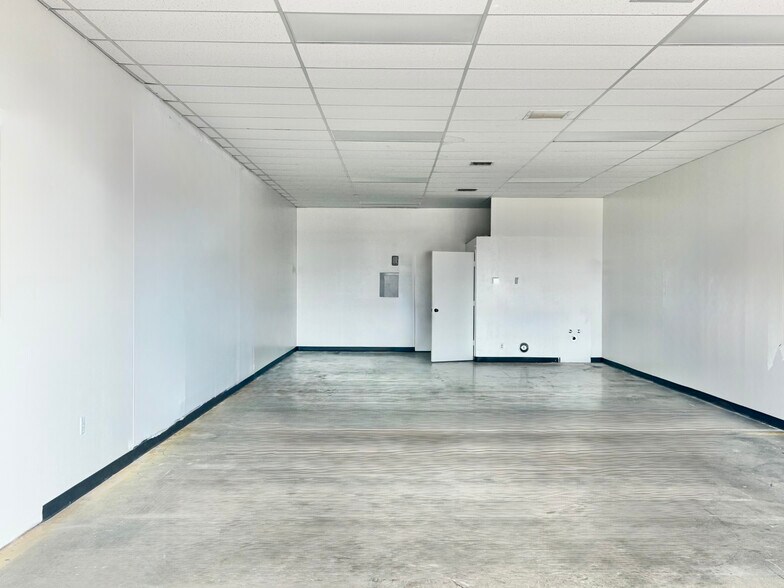 More Photos Of 1834-1848 Pacific Coast Hwy, Lomita Unknown For Lease