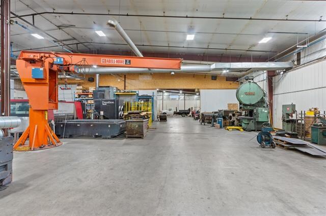 More Photos Of 4848 Industrial Park Dr, Stevens Point Warehouse For Sale