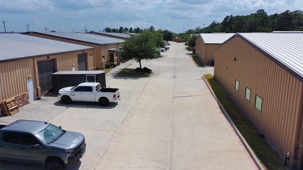 More Photos Of 15349 Summit Park Dr, Montgomery Unknown For Lease