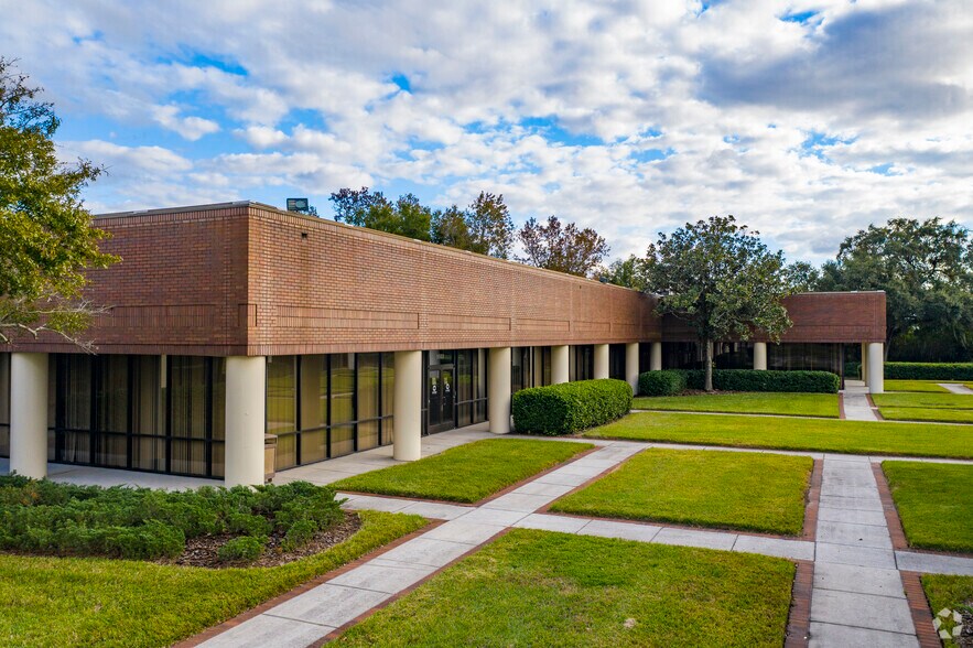 More Photos Of 9501 Princess Palm Ave, Tampa Unknown For Lease