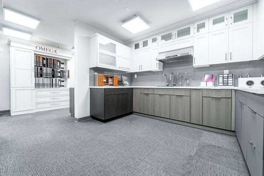 More Photos Of 1435 Huntington Ave, South San Francisco Showroom For Sale