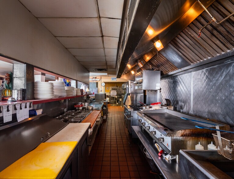 More Photos Of 2134 E 7th St, Austin Restaurant For Sale