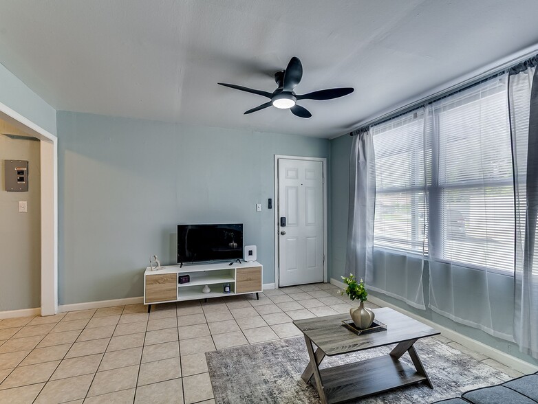 More Photos Of 506 SW 24th St, Oklahoma City Apartments For Sale