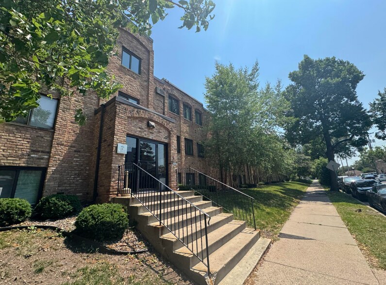 More Photos Of 2631 Columbus Ave, Minneapolis Apartments For Sale