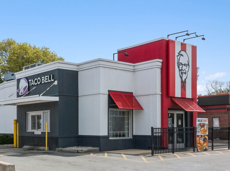 More Photos Of 755 Roosevelt Trl, Windham Fast Food For Sale