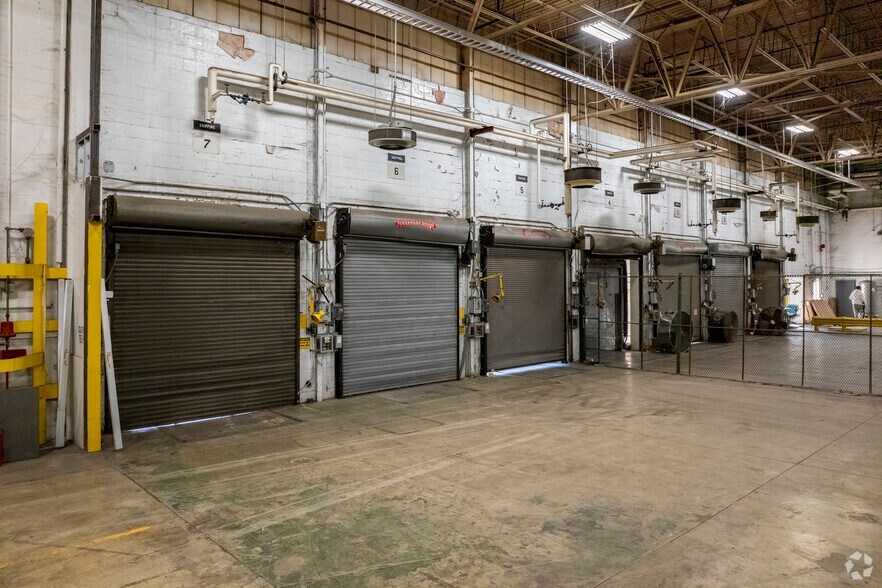 More Photos Of 103 Wynn Dr, Huntsville Warehouse For Lease