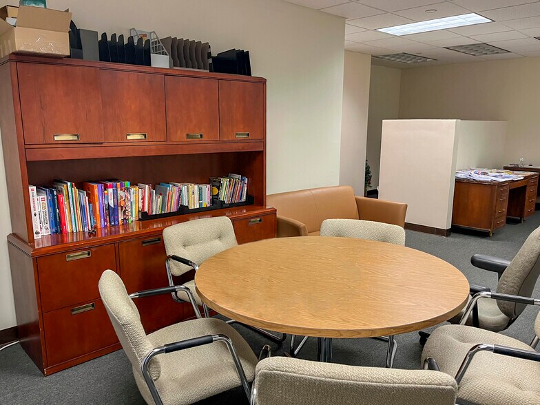 More Photos Of 1150 Summer St, Stamford Office For Sale