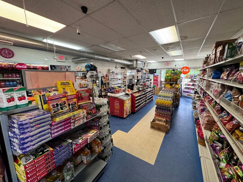 More Photos Of 530-534 Waverly St, Framingham General Retail For Sale