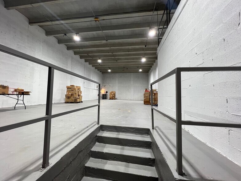 More Photos Of 8451 NW 66th St, Miami Warehouse For Lease