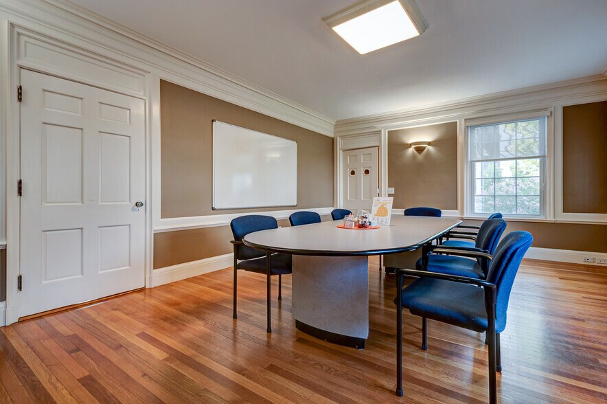 More Photos Of 8 Church St, Westborough Office Residential For Lease