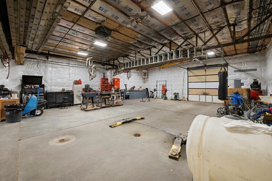 More Photos Of 327 E 3300 S, Salt Lake City Auto Repair For Sale
