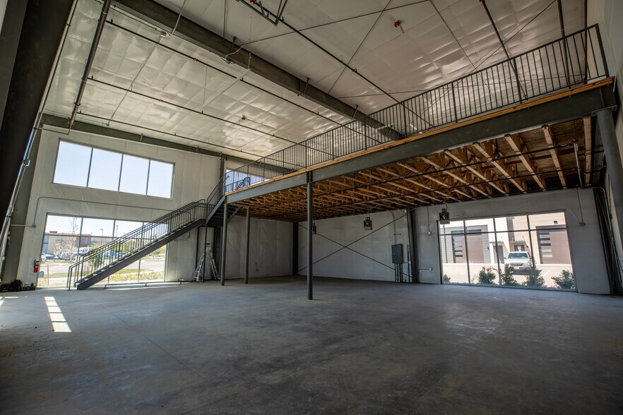 More Photos Of 13853 E Briarwood Ave, Centennial Light Distribution For Sale