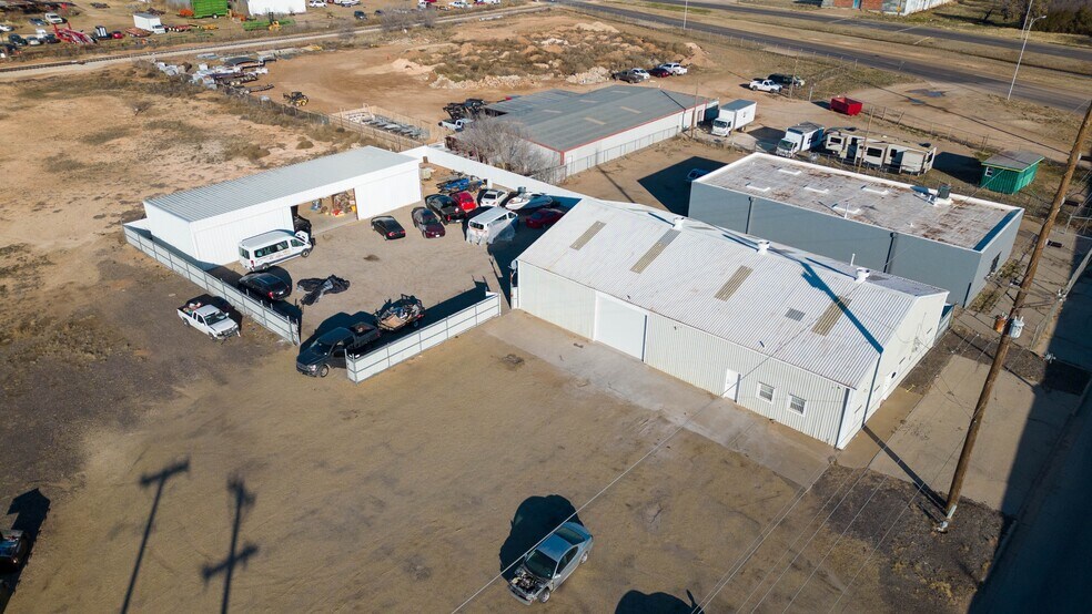More Photos Of 3502 Martin L. King Blvd, Lubbock Warehouse For Sale