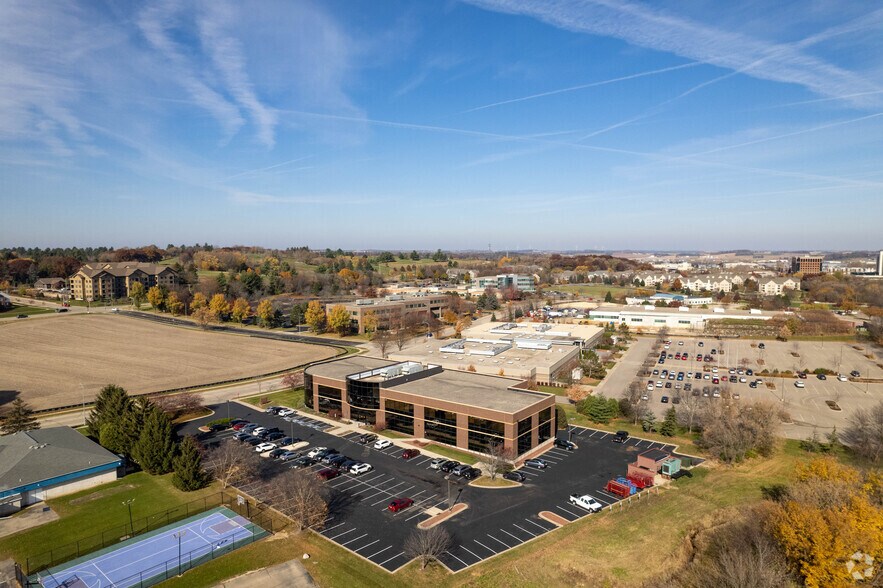 More Photos Of 1111 Deming Way, Madison Office For Lease