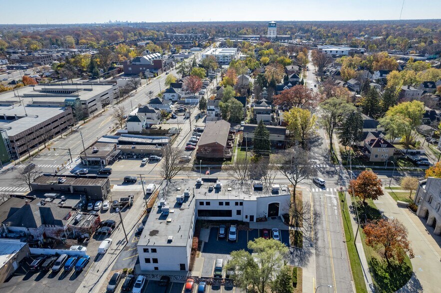More Photos Of 322 W Lincoln Ave, Royal Oak Office For Lease