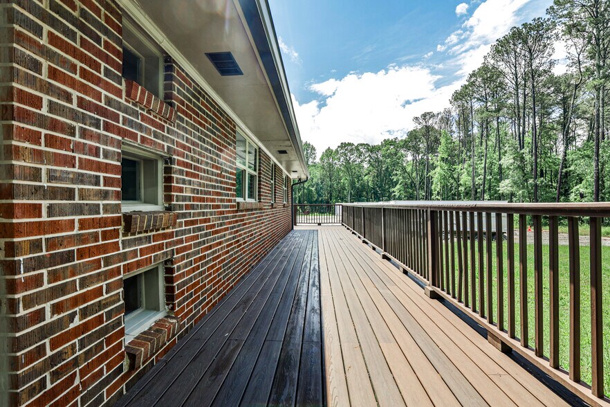 More Photos Of 2332 Old Covington Hwy, Conyers Office Residential For Sale