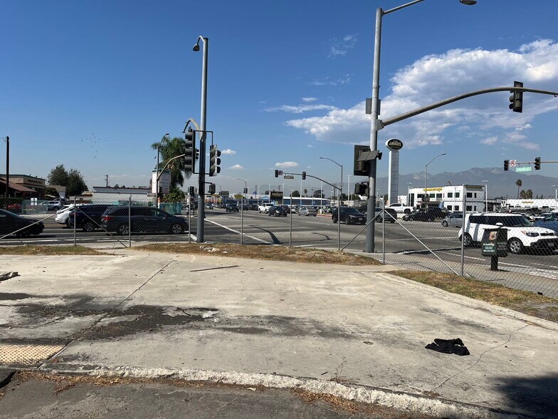 More Photos Of 12314 Valley Blvd, El Monte Showroom For Lease