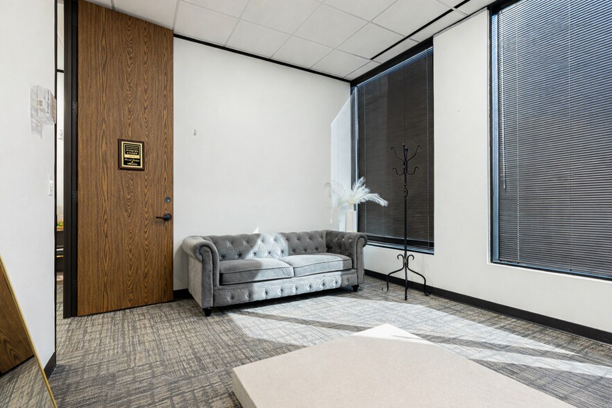 More Photos Of 5373 W Alabama St, Houston Office For Lease