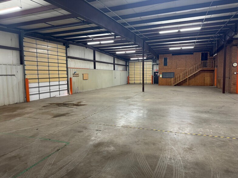 More Photos Of 1711 N Sheridan Rd, Tulsa Manufacturing For Sale