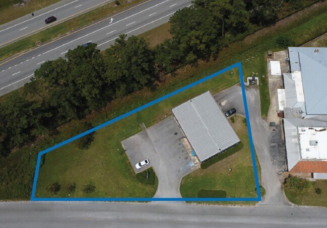 More Photos Of 700 Mall Blvd, Brunswick Auto Repair For Sale