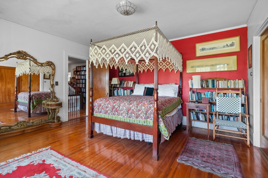 More Photos Of 535 Main Rd, Monterey Specialty For Sale