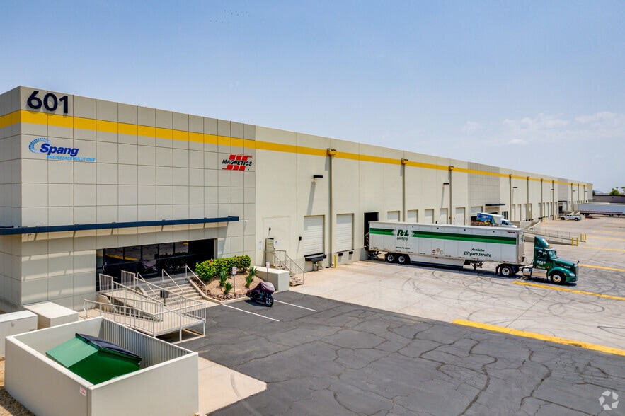 More Photos Of 601 S 54th Ave, Phoenix Manufacturing For Lease