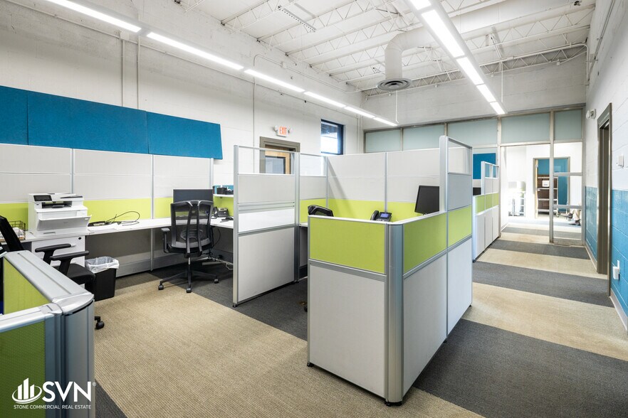 More Photos Of 330 Midland Pl, Lexington Warehouse For Lease